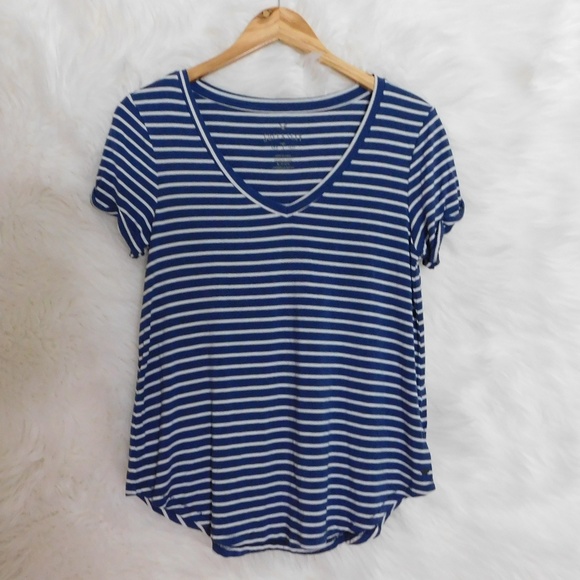 American Eagle Outfitters Tops - Soft & Sexy